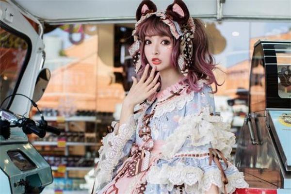 穿lolita扎什么头发 lolita头饰怎么戴