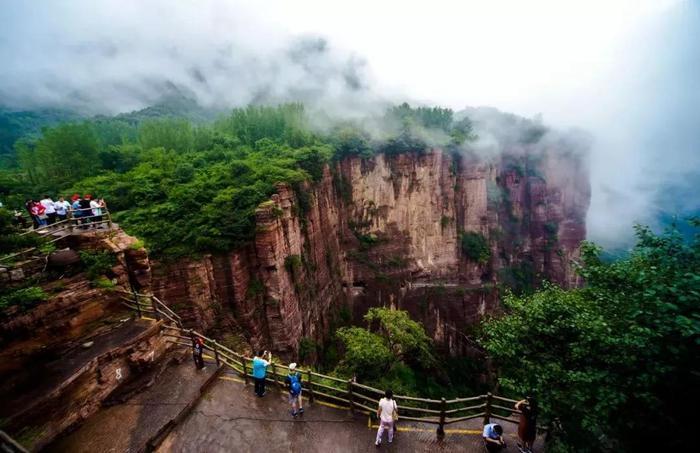 世界上最危险的村庄，1700米的天上人家，你敢来吗？