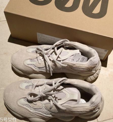 yeezy 500偏码吗？yeezy 500鞋码标准吗