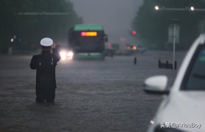 ​这些引发洪水海啸的灾难电影，你都看过吗？