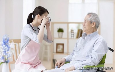 ​临近春节“保姆荒”如何选择照顾老人的住家保姆，应该注意什么！